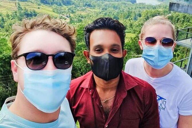 Sri Lanka Private 8-Day Guided Tour with Pickup from Colombo - Climbing Sigiriya and visiting Dambulla