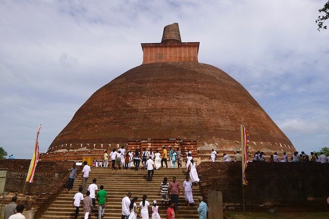 Sri Lanka Private Tour 8 days-Driver/vehicle/accommodation H/B - Sigiriya Rock and the road toward Kandy
