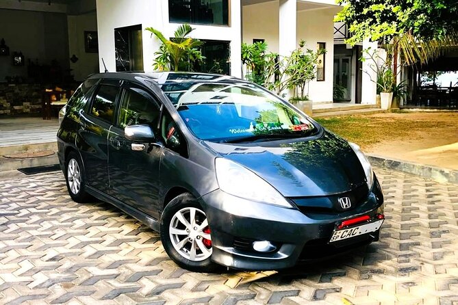 Sri Lanka Private Transfer from Colombo Airport to Anywhere - Meeting Your Driver at Colombo Airport
