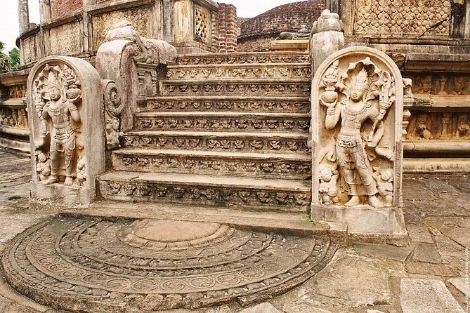 Tour Packages in Sri Lanka - Most Popular Round Tour - All in One Tour - Anuradhapura and the first taste of ancient Sri Lanka