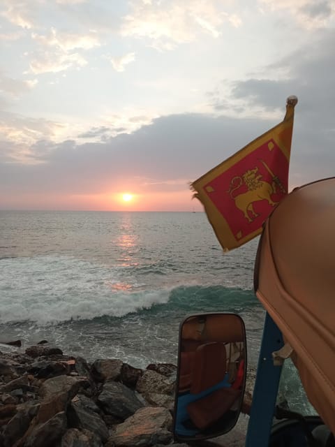 Tuk Trip is Very Cheap in Colombo (All-inclusive ) city tour - Parks and open air: Viharamahadevi and Galle Face