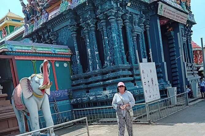 Tuk-Tuk City Tour Colombo SL - Jami Ul-Alfar Mosque and the Pettah start