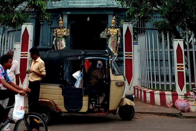 Visit Negombo by Scooty - All Inclusive - A short visit to Sri Mutthu Mari Amman Temple